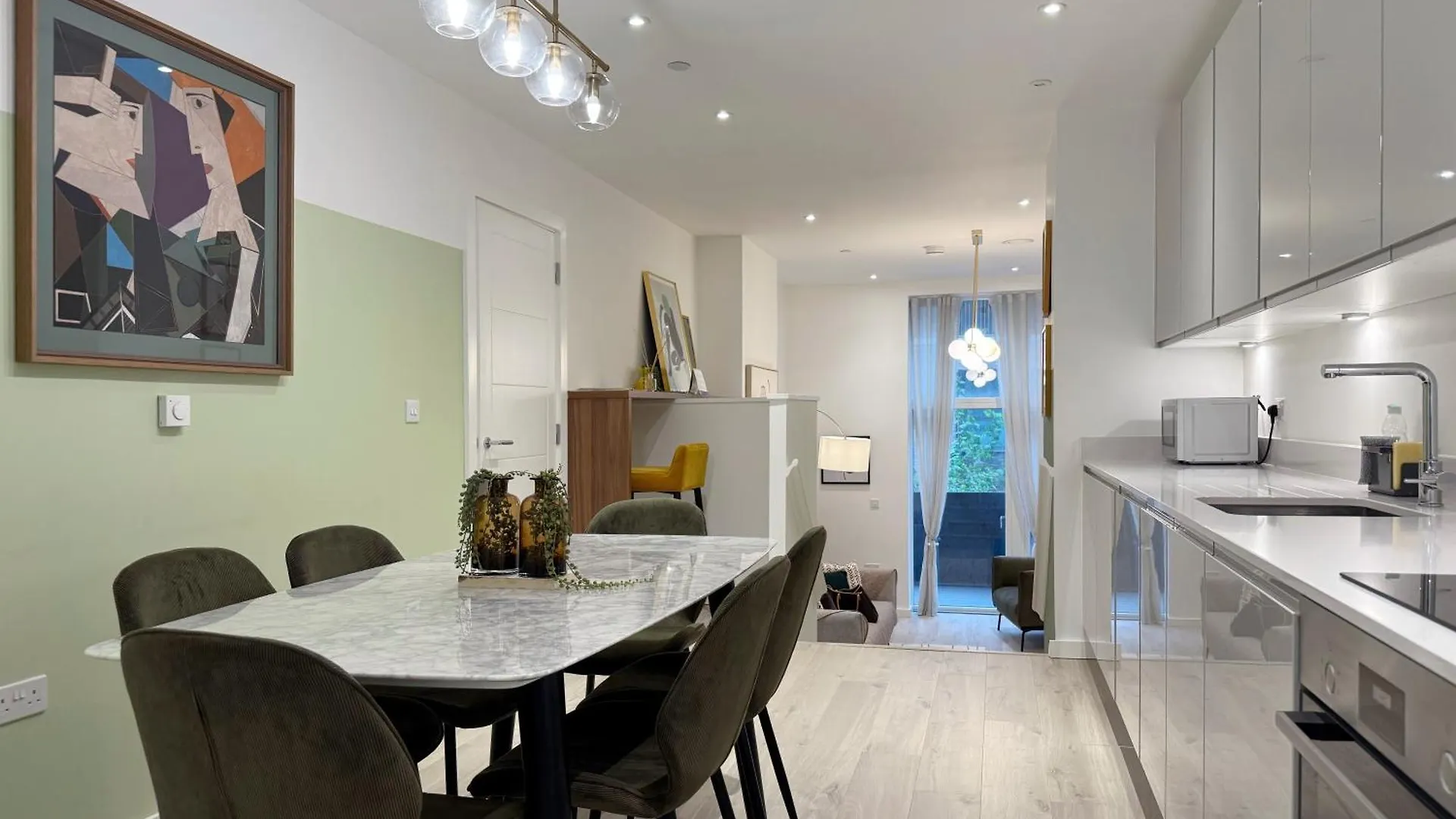 Stylish 3 Bed Apartment Near London City Airport United Kingdom