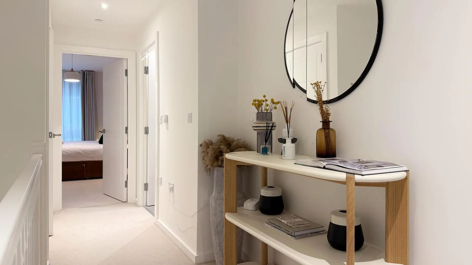 Stylish 3 Bed Apartment Near London City Airport