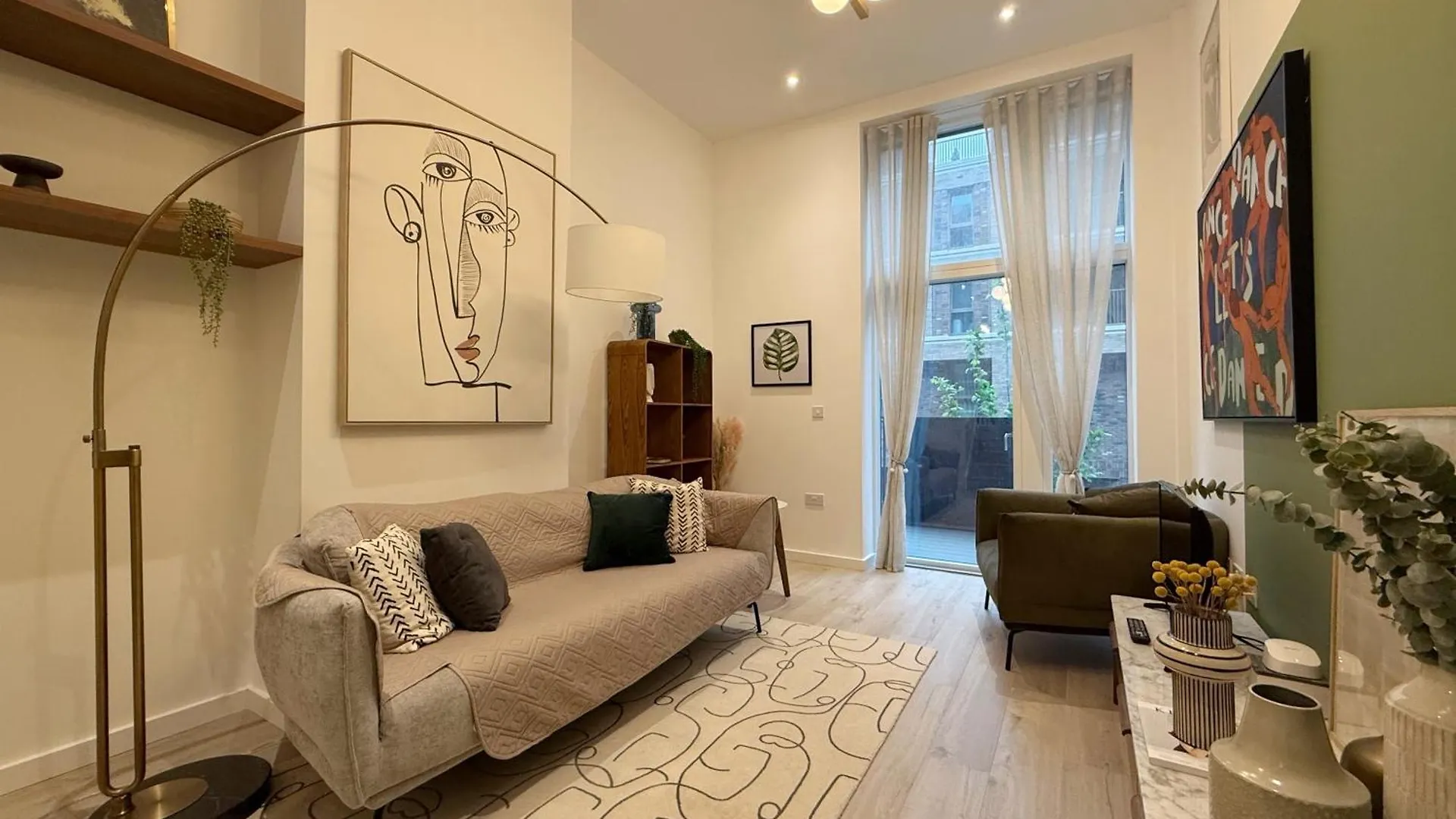 Stylish 3 Bed Apartment Near London City Airport United Kingdom