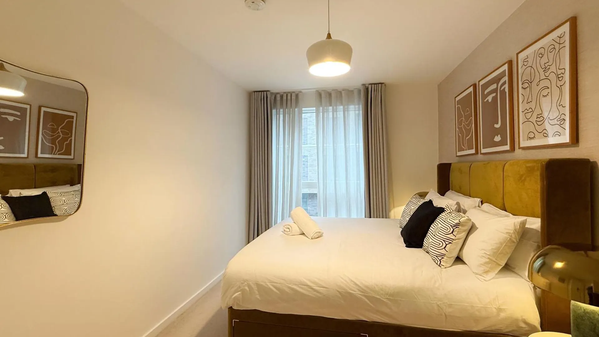 Stylish 3 Bed Apartment Near London City Airport United Kingdom
