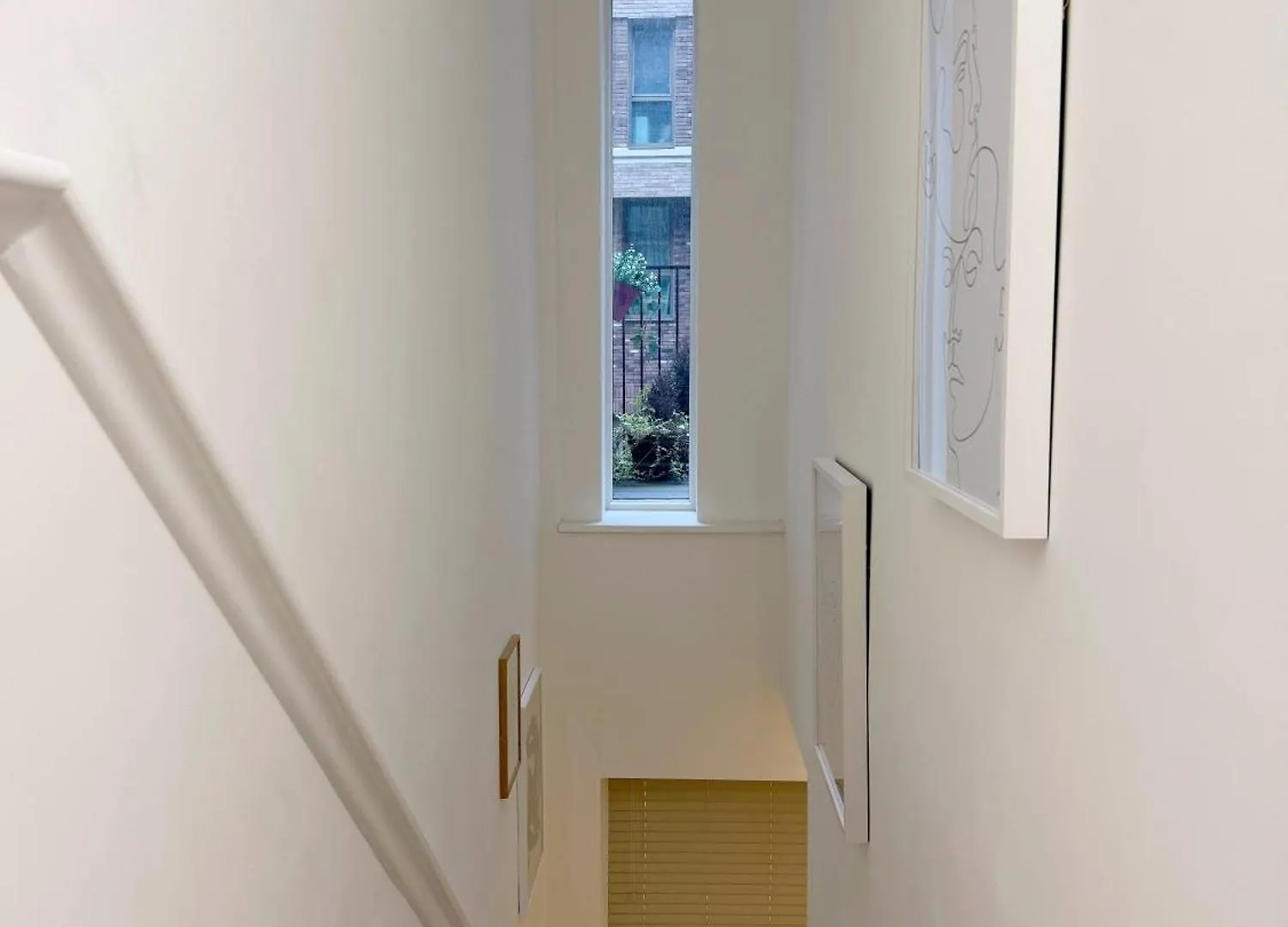 Stylish 3 Bed Apartment Near London City Airport